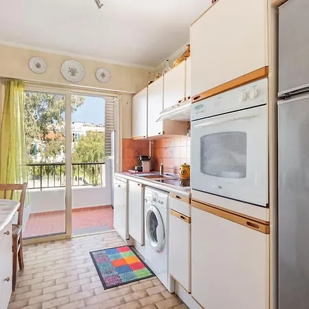 Vue Piscine, Proche Apartment